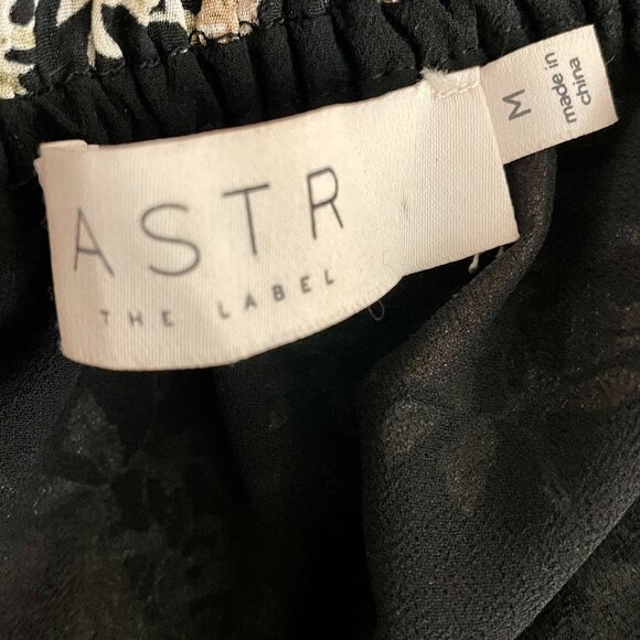 Astr the label floral dress - Picture 5 of 9